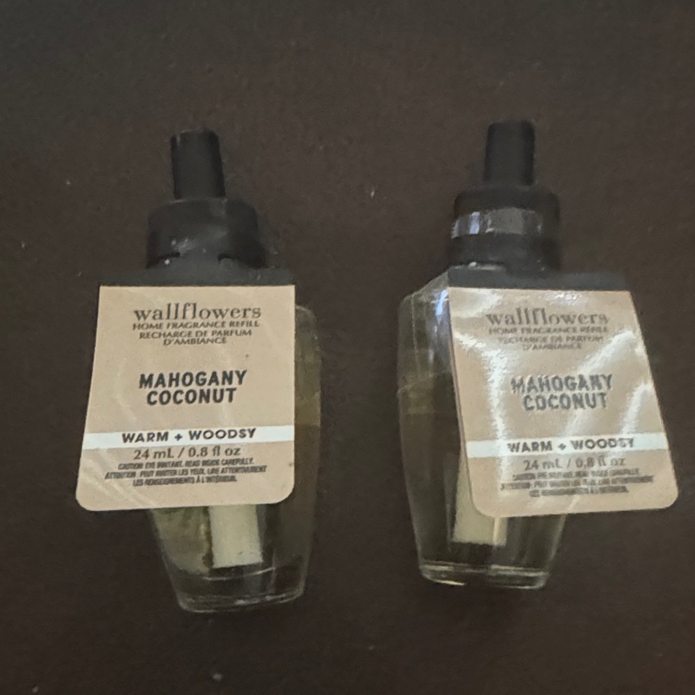 Bath & Body Works Wallflower Mahogany Coconut Home Fragrance